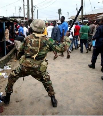 La Cour de la CEDEAO exhorte le Ghana à poursuivre les soldats qui ont brutalisé des mineurs